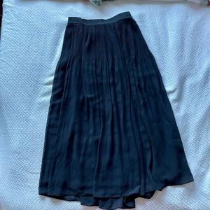 H&M Black Pleated Midi Skirt